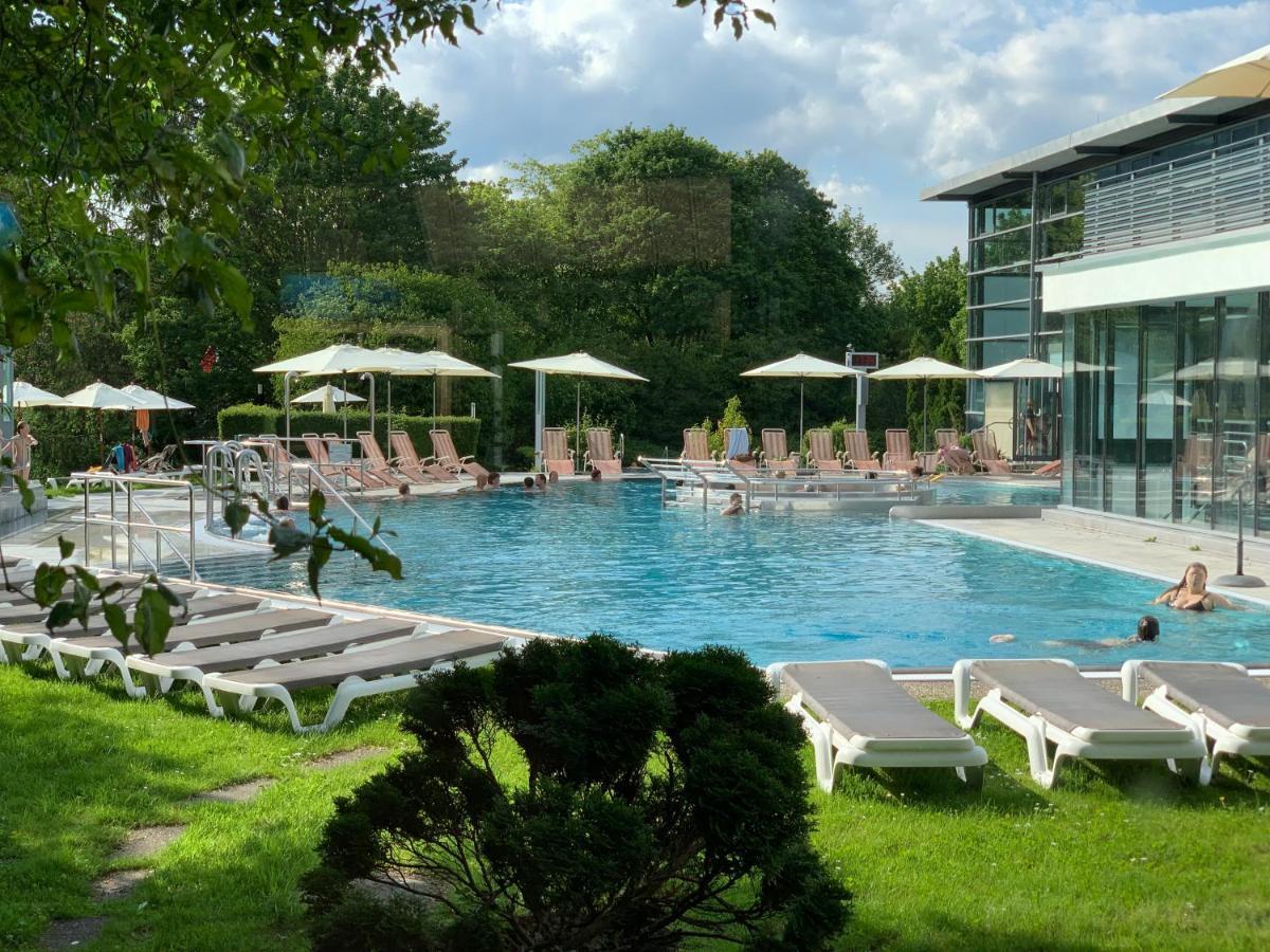 Private Suite Im Gebaeude Des Graf Eberhard Hotels Bad Urach Exterior photo